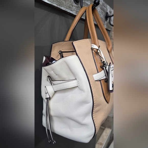 Coach 1941 Shadow Carryall V5 Beechwood Satchel (68005) - Picture 11 of 12